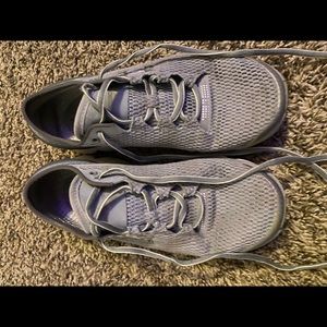 Boys size 7 Under Armour shoes